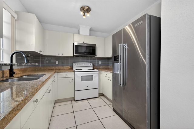 1700 SW 97th Ave, Miramar, FL 33025