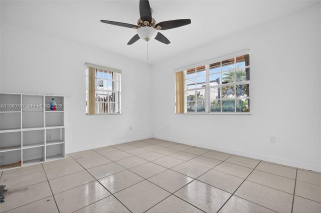 1700 SW 97th Ave, Miramar, FL 33025