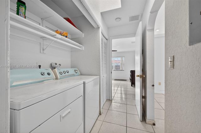 1700 SW 97th Ave, Miramar, FL 33025