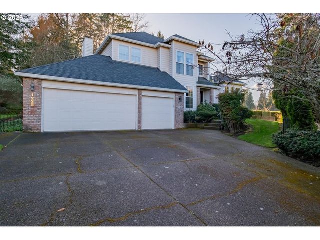 1235 Nw COUNTRYSIDE Ct, Mc Minnville, OR 97128