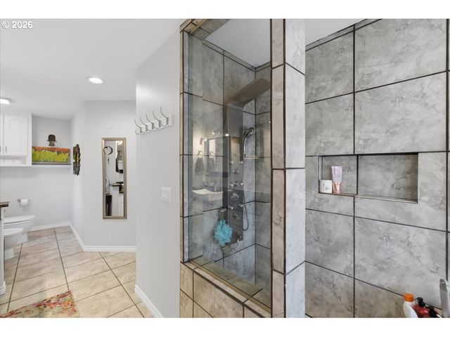1235 Nw COUNTRYSIDE Ct, Mc Minnville, OR 97128