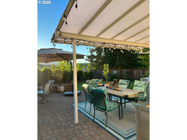 1235 Nw COUNTRYSIDE Ct, Mc Minnville, OR 97128