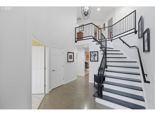 1235 Nw COUNTRYSIDE Ct, Mc Minnville, OR 97128