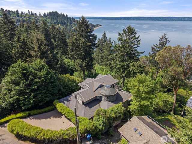 15889 25th Avenue SW, Burien, WA 98166