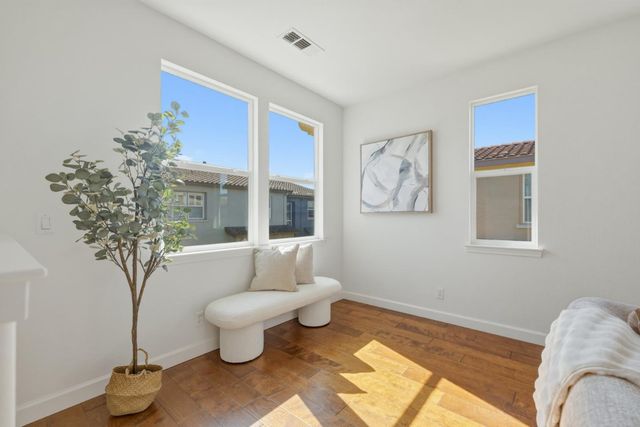 948 Fontana Terrace, Sunnyvale, CA 94085