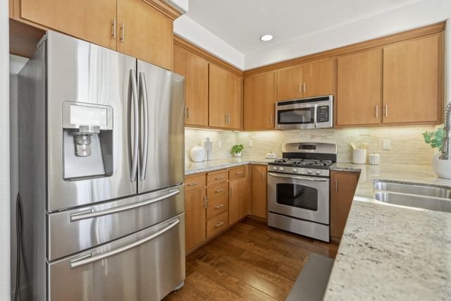 948 Fontana Terrace, Sunnyvale, CA 94085