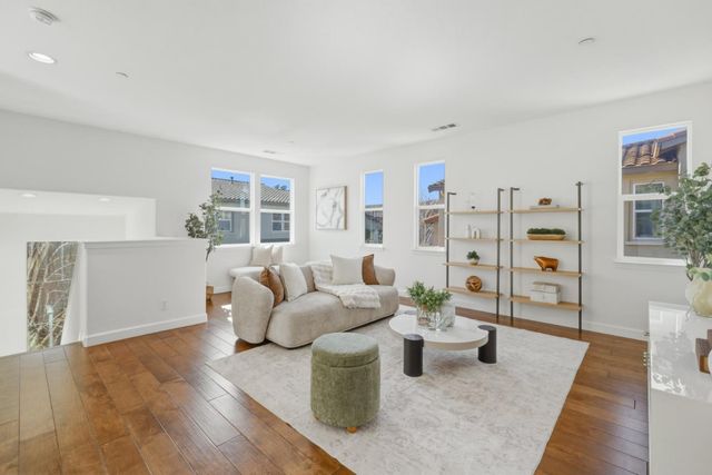 948 Fontana Terrace, Sunnyvale, CA 94085