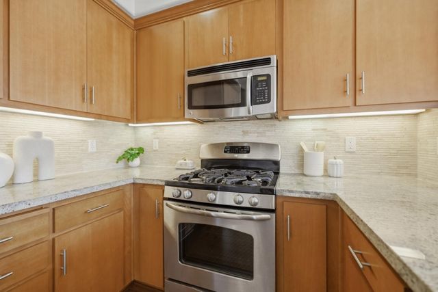 948 Fontana Terrace, Sunnyvale, CA 94085