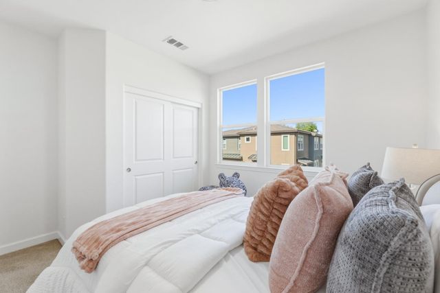 948 Fontana Terrace, Sunnyvale, CA 94085