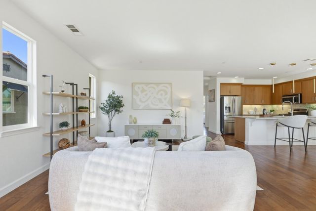 948 Fontana Terrace, Sunnyvale, CA 94085