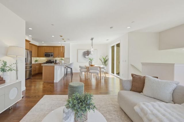 948 Fontana Terrace, Sunnyvale, CA 94085