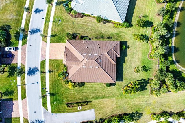 9198 Balsamo Drive, Palm Beach Gardens, FL 33412