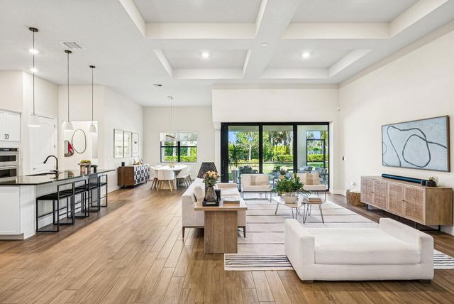 9198 Balsamo Drive, Palm Beach Gardens, FL 33412