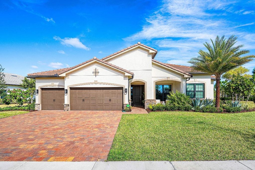 9198 Balsamo Drive, Palm Beach Gardens, FL 33412