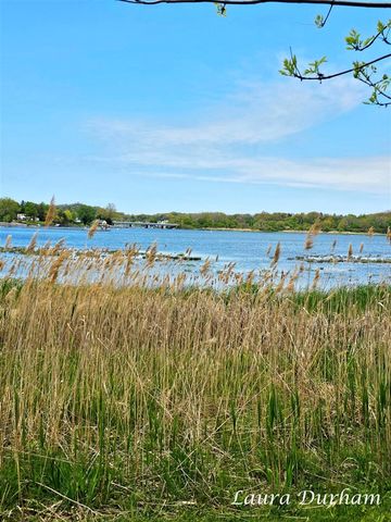 289 Crest, Douglas, MI 49406