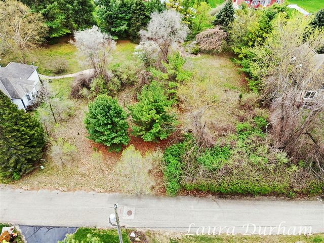 289 Crest, Douglas, MI 49406