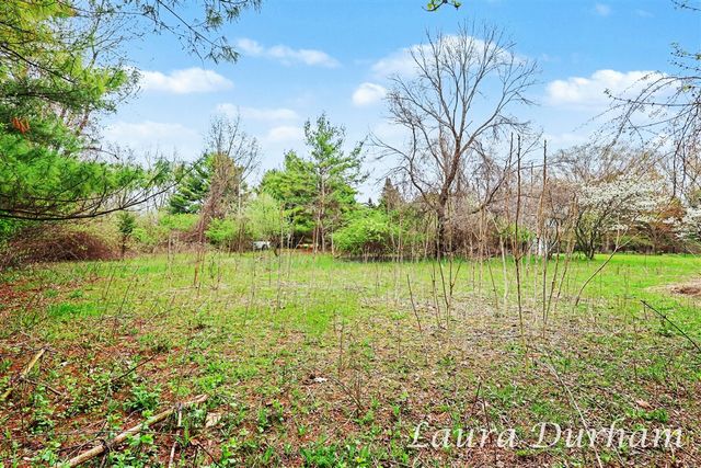 289 Crest, Douglas, MI 49406