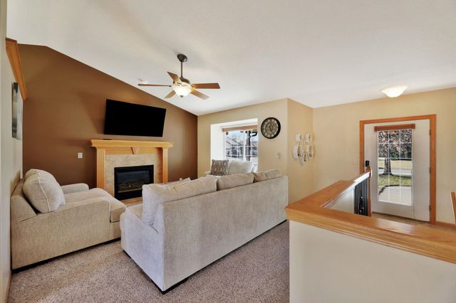 461 E Cheyenne Ct, Kechi, KS 67067