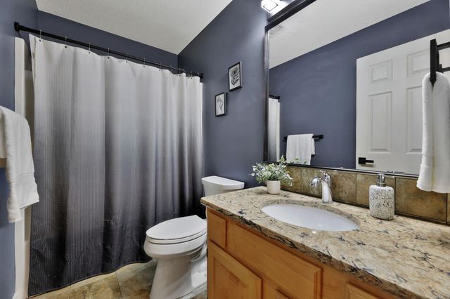 461 E Cheyenne Ct, Kechi, KS 67067