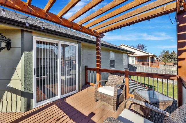 461 E Cheyenne Ct, Kechi, KS 67067