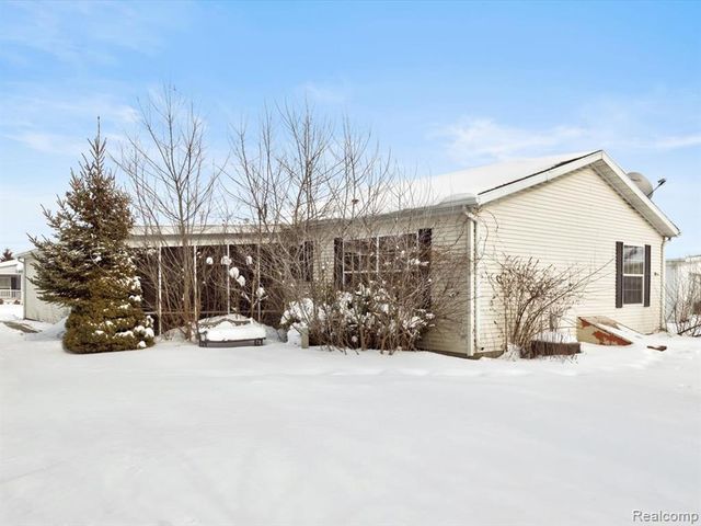 3211 Keewahdin #139 Road, Fort Gratiot, MI 48059