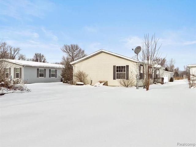 3211 Keewahdin #139 Road, Fort Gratiot, MI 48059