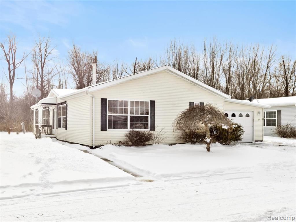 3211 Keewahdin #139 Road, Fort Gratiot, MI 48059