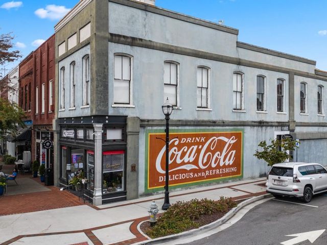 4122 Peregrine Way, Gainesville, GA 30506