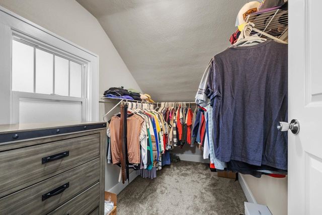 621 Main St S, Minot, ND 58701