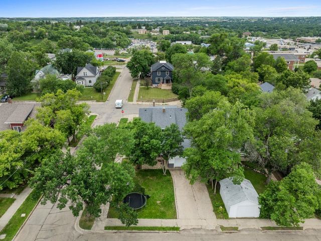 621 Main St S, Minot, ND 58701
