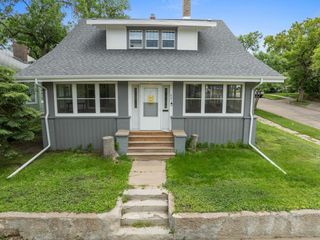 621 Main St S, Minot, ND 58701