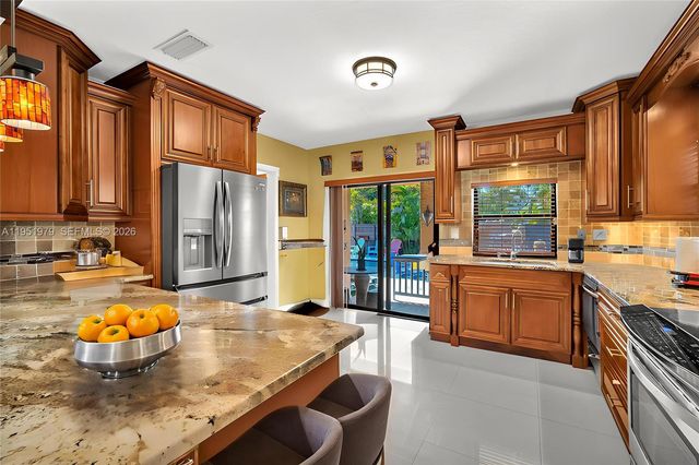 21424 NE 19th Ct, Miami, FL 33179