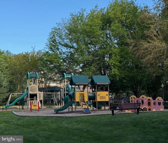 507 ROSEBUSH LN, Rockville, MD 20850