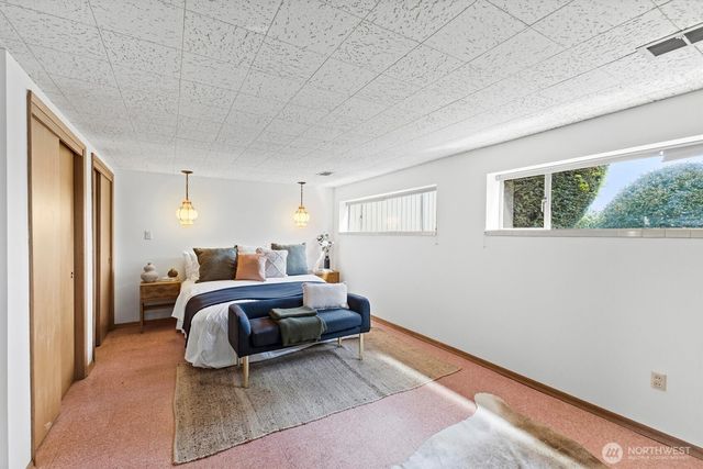 18014 58th Ave NE, Kenmore, WA 98028