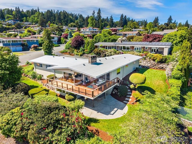 18014 58th Ave NE, Kenmore, WA 98028
