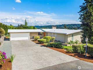 18014 58th Ave NE, Kenmore, WA 98028