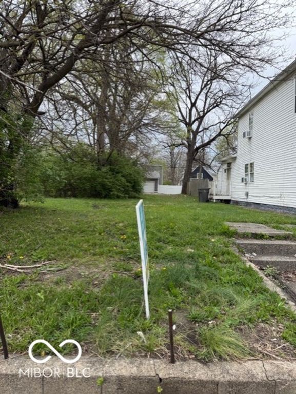1018 W 27th Street, Indianapolis, IN 46208