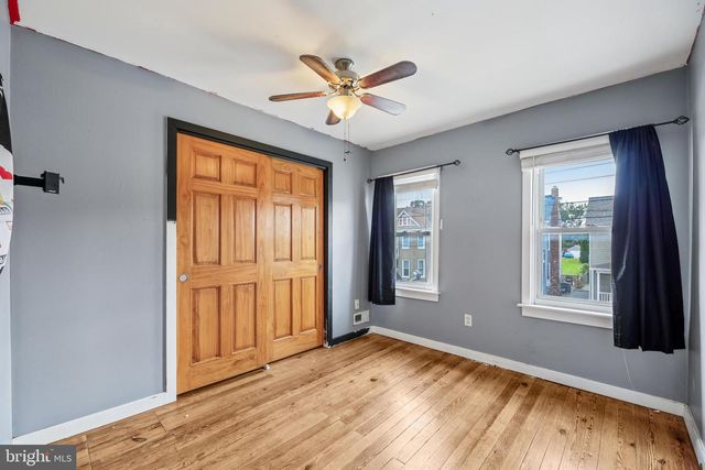 8 FAIR AVE, Hanover, PA 17331
