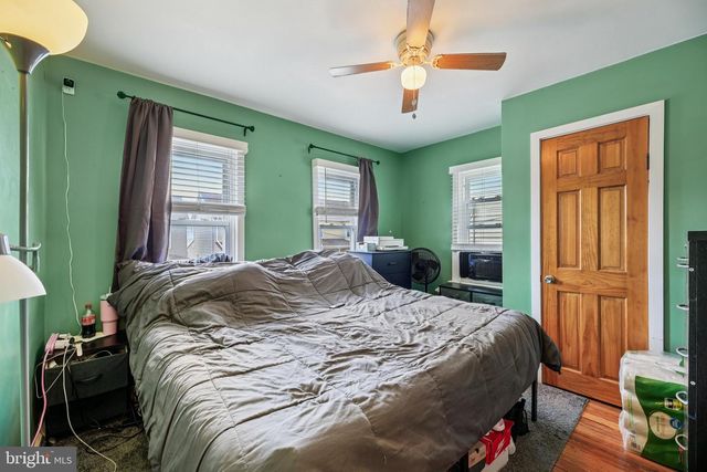 8 FAIR AVE, Hanover, PA 17331