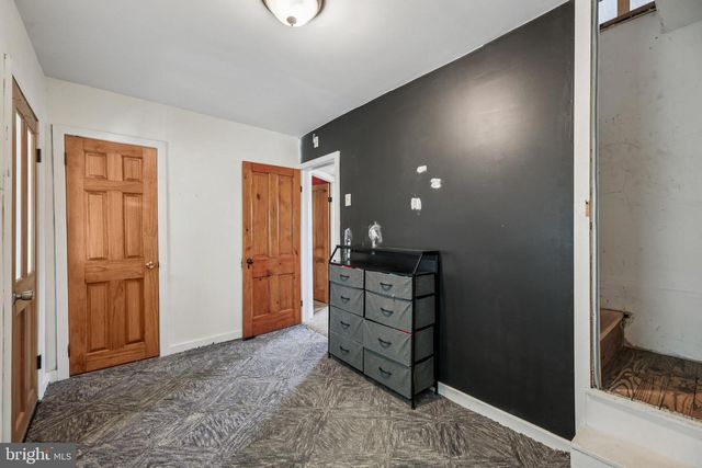 8 FAIR AVE, Hanover, PA 17331