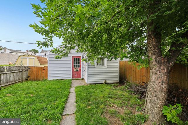8 FAIR AVE, Hanover, PA 17331