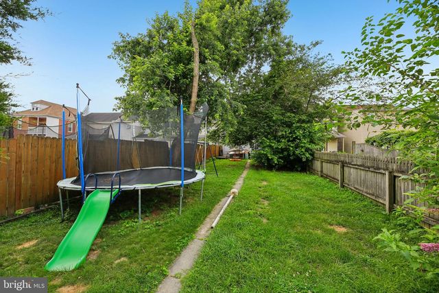 8 FAIR AVE, Hanover, PA 17331