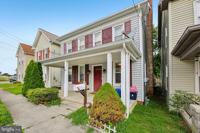 8 FAIR AVE, Hanover, PA 17331