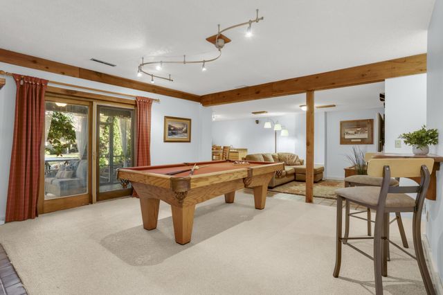 10294 Oak Shore Drive, Lakeville, MN 55044