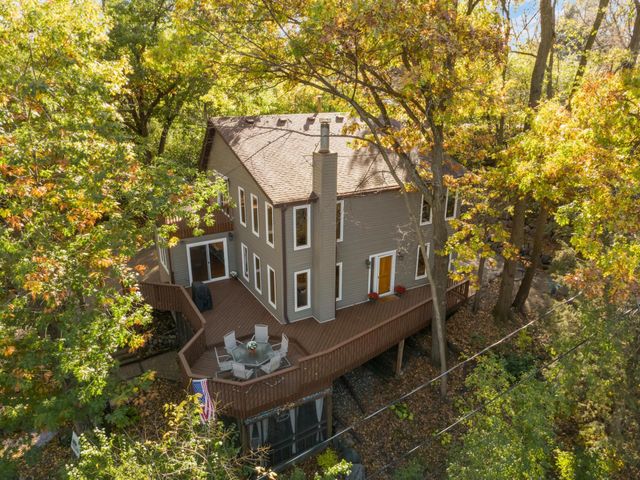 10294 Oak Shore Drive, Lakeville, MN 55044
