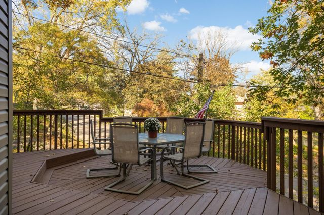 10294 Oak Shore Drive, Lakeville, MN 55044