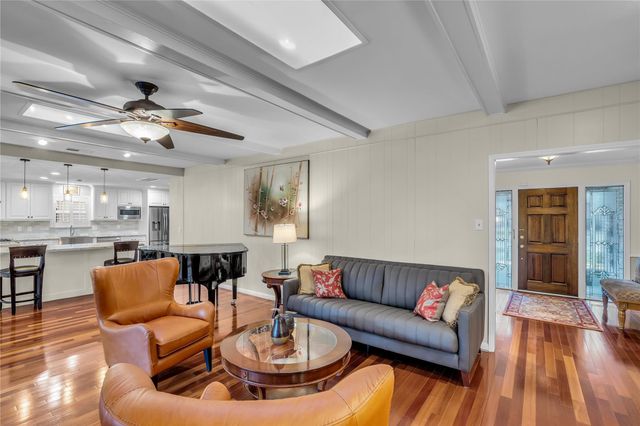 13511 Queensbury Lane, Houston, TX 77079