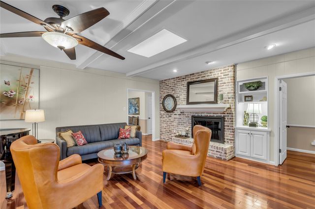 13511 Queensbury Lane, Houston, TX 77079