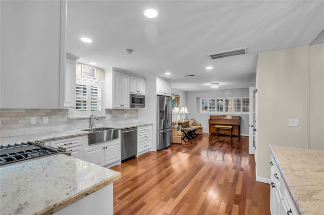 13511 Queensbury Lane, Houston, TX 77079