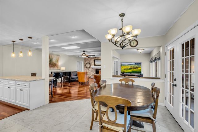 13511 Queensbury Lane, Houston, TX 77079